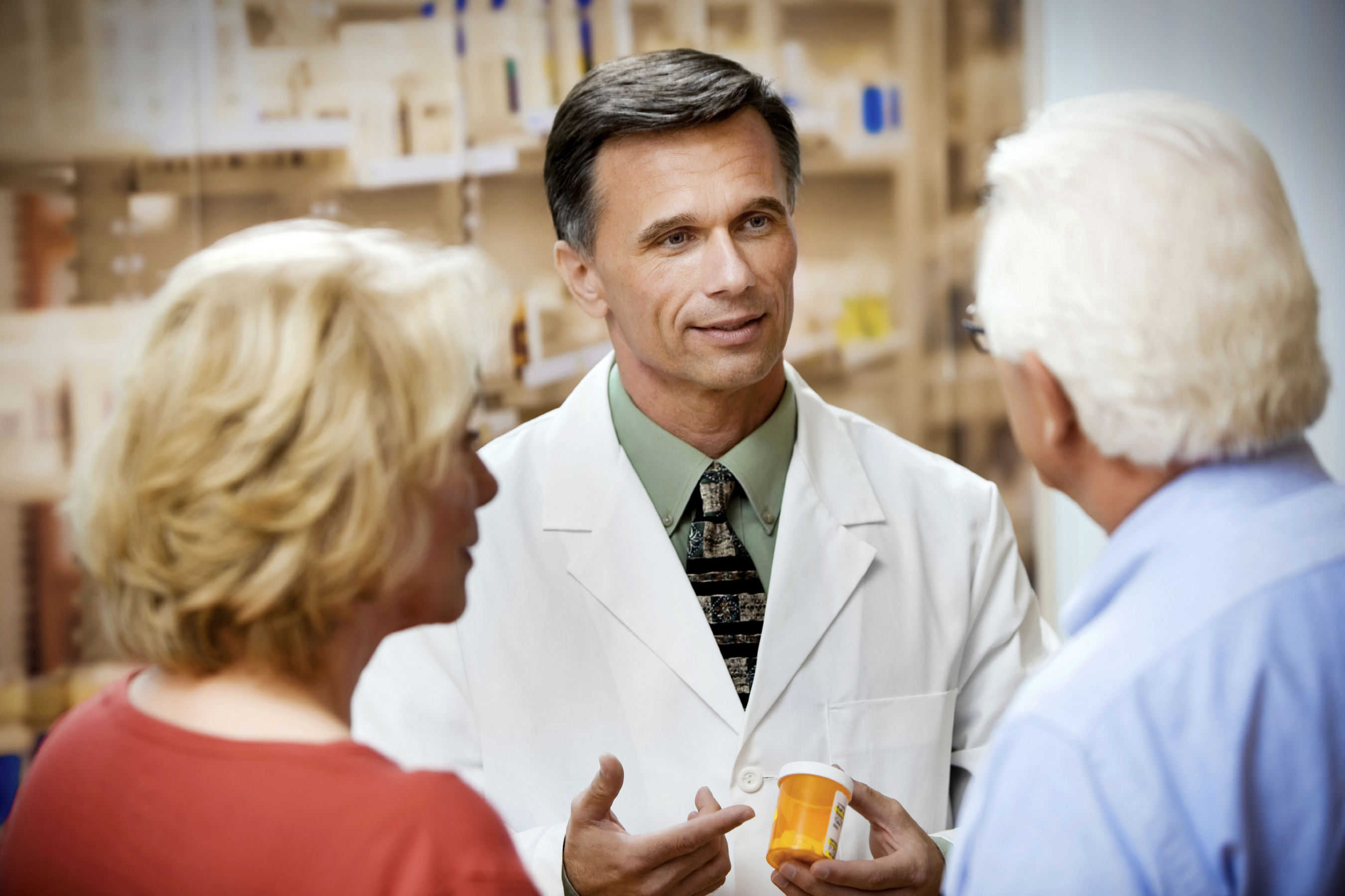 5-reasons-pharmacists-love-their-jobs-and-the-six-figures