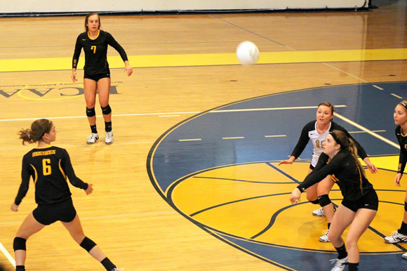 MERRITT-ISLAND-VOLLEYBALL-580-4