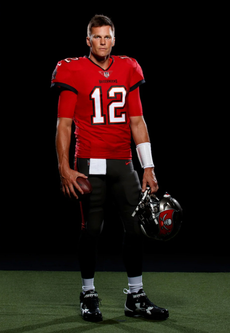 tom brady in tampa uniform