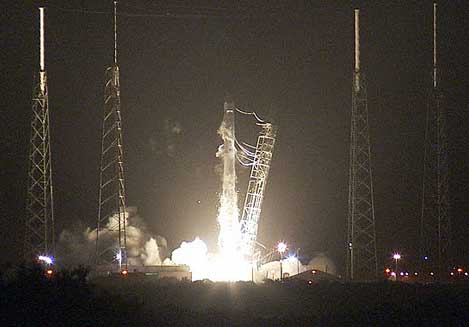 About 5,000 pounds of NASA science investigations and cargo are on their way to the International Space Station aboard SpaceX's Dragon spacecraft. The cargo ship launched on the company's Falcon 9 rocket from Space Launch Complex-40 at Cape Canaveral Air Force Station in Florida at 1:52 a.m. EDT Sunday, Sept. 21. (NASA image)