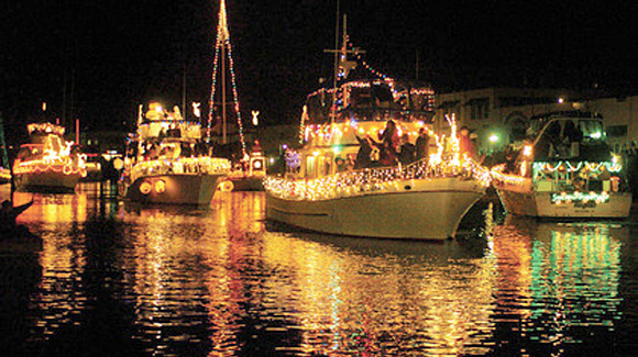 PORT-BOAT-PARADE-580