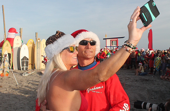 Surfin-Santas-2014-580-13