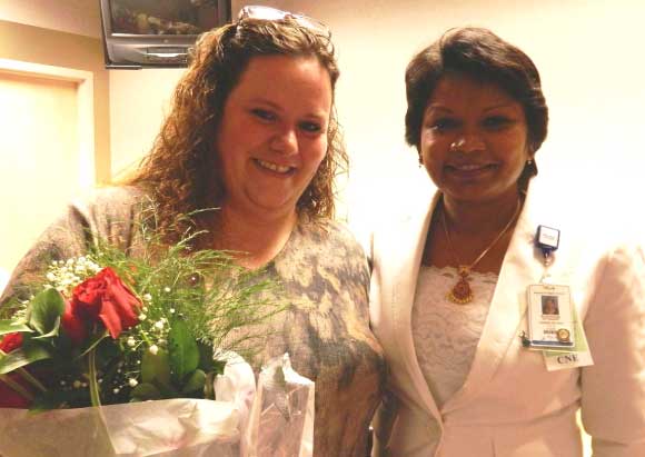 L to R: Tina Oram, WMCMelbourne Nurse of the Year and Sudandra Ratnasamy, Chief Nursing Officer at WMCMelbourne.