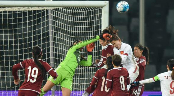 In January Berreras (Goalkeeper wearing green) was called up to a camp with the full Mexican national team. She recorded two shutouts for Mexico in the CONCACAF U-20 Women’s Championship in Honduras. (CONCACAF Image)