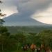 VIDEO: Bali’s Mount Agung Volcano Erupts – 100,000 Ordered to Flee, 59,000 Tourists Stranded VIDEO: Bali’s Mount Agung Volcano Erupts – 100,000 Ordered to Flee, 59,000 Tourists Stranded