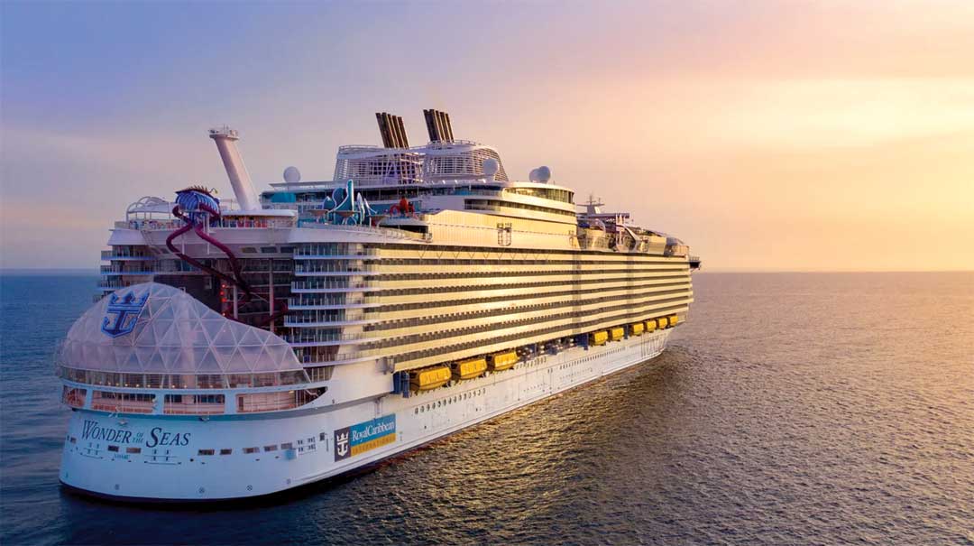 World's largest cruise ship makes its debut