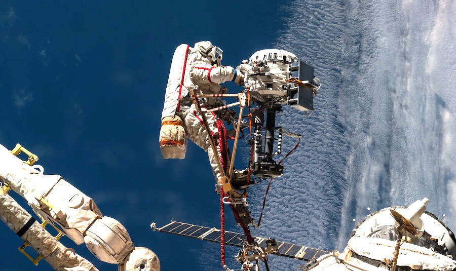 Video Coverage of Roscosmos Cosmonauts Spacewalk Outside Space Station Set May 27 Coast Daily