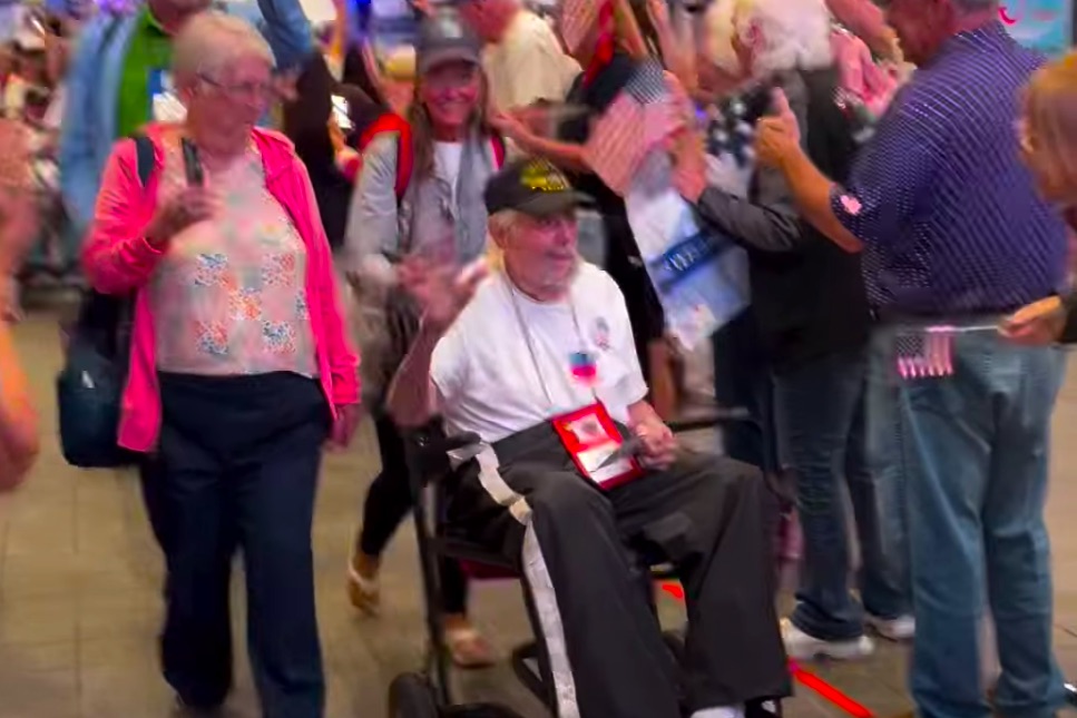 WATCH: Melbourne Orlando Airport Welcomes Home Brevard Veterans Returning from Space Coast Honor Flight Mission to Washington DC